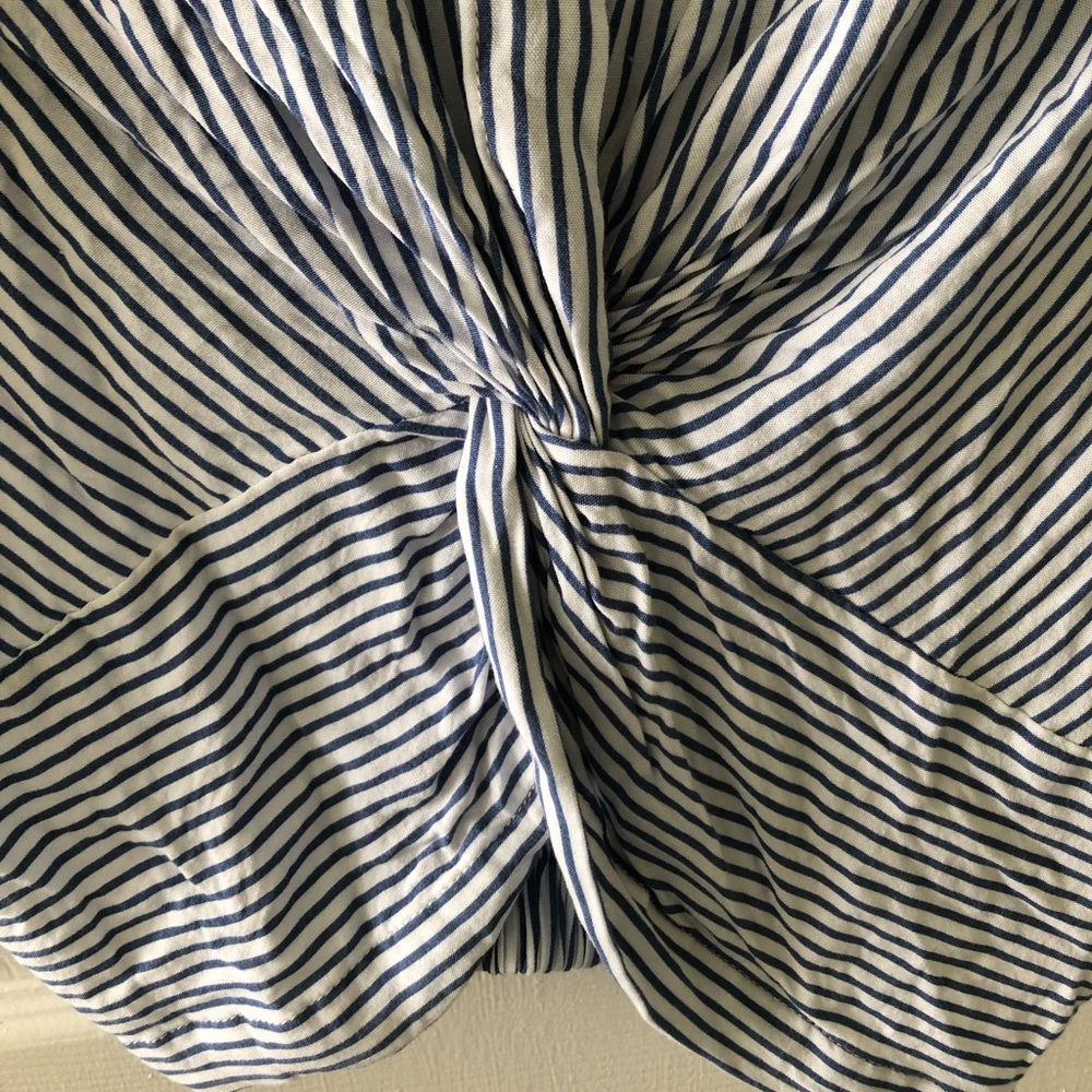 Striped Crop Top - Picture 3 of 8